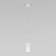 Подвесной светильник Eurosvet - 50246/1 led / белый a061437 предназначен для создания дополнительного освещения и акцентной подсветки в современных интерьерах. Светильник со встроенные LED светодиодами подсветит рабочие зоны на кухне, в кабинете и в других местах. Данный светильник из металла, оснащен системой регулировки высоты подвеса, позволяющей размещать изделие на разных уровнях, уменьшая или увеличивая угол рассеивания светового потока. Легко устанавливается на любых потолках при помощи монтажной планки. Подвесной светильник Eurosvet - 50246/1 led / белый a061437 предназначен для создания дополнительного освещения и акцентной подсветки в современных интерьерах. Светильник со встроенные LED светодиодами подсветит рабочие зоны на кухне, в кабинете и в других местах. Данный светильник из металла, оснащен системой регулировки высоты подвеса, позволяющей размещать изделие на разных уровнях, уменьшая или увеличивая угол рассеивания светового потока. Легко устанавливается на любых потолках при помощи монтажной планки.