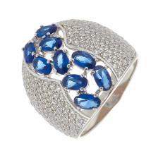 Серебряное кольцо с сапфирами и фианитами Серебряное кольцо с сапфирами и фианитами