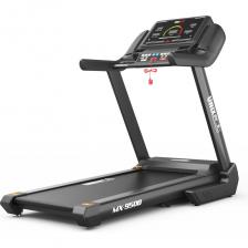 Беговая дорожка UNIX Fit MX-950B станет надежным помощником на пути к здоровому образу жизни и отличной физической форме. Дорожка для бега и ходьбы объединяет в себе передовые технологии, удобство и стильный дизайн, чтобы сделать ваши тренировки максимально эффективными и комфортными. Беговая дорожка легко складывается и занимает минимум места. Вы можете без труда убрать ее в угол комнаты, освобождая пространство. Автоматическая регулировка бегового полотна с углом наклона до 20% позволит задействовать не только мышцы ягодиц и укрепить спину. Максимальный вес пользователя составляет 160 кг. Следите за своим сердечным ритмом в режиме реального времени! Встроенный в домашний кардио тренажер пульсометр на поручнях позволяет контролировать интенсивность тренировки, что особенно важно для достижения фитнес-целей. Работайте над выносливостью, сжигая калории, не выходя из безопасной зоны сердечного ритма. 5 небольших окошек-стикеров электрической беговой дорожки отображает все необходимые параметры: скорость, время, расстояние, пульс, угол наклона, текущую программу и количество сожженных калорий. "Dmatrix": схематически отражает график выбранной программы, разделенный на сегменты по 400 метров и цветовая индикация. Вы сможете легко отслеживать свой прогресс и настраивать тренировки под свои нужды. А возможность подключения собственной музыки через Bluetooth и дополнительный USB порт для зарядки телефона сделают тренировку максимально комфортной! 12 предустановленных программ тренировок помогут разнообразить занятия и поддерживать интерес к тренировкам, а возможность регулировки уровня наклона позволит дополнительно увеличить нагрузку и сделать акцент на проработке мышц ног, бедер и ягодиц. Выбирайте подходящий режим — от легкой разминки до интенсивного тренинга! Поручни обеспечивают дополнительную поддержку во время бега или ходьбы, что делает тренировки более безопасной. Противоскользящая поверхность бегового полотна гарантирует надежное сцепление, даже во время интенсивных занятий. Встроенная функция ИМТ - функция подсчета индекса массы тела помогает определить, насколько масса тела соответствует норме. Индекс массы тела (FAT) измеряет соотношение между ростом и весом человека, а не пропорции тела. FAT отдельно считается для мужчин и женщин и вместе с другими показателями здоровья дает людям основу для корректировки своего веса. Идеальный показатель FAT должен составлять от 20 до 25. Если он меньше 19, это означает, что вы страдаете избыточной худобой, если от 25 до 29 - избыточным весом, а если больше 30 - ожирением. (Эти данные приведены только для справки и не могут использоваться в качестве медицинских). Также, имеется возможность синхронизации беговой дорожки с мобильным устройством при помощи приложений FitShow, Kinomap, ZWIFT, SPAX, FITLOG (подключение через Bluetooth) с возможностью управления беговой дорожкой и сохранения тренировок. Оснащенная мощным и бесшумным двигателем, дорожка для бега и ходьбы подходит для использования в любых условиях — вы можете заниматься в любое время суток, не беспокоя соседей или членов семьи. В системе предусмотрена функция энергосбережения. Если в течение 10 минут не будет нажата ни одна кнопка в режиме ожидания, система перейдет в режим энергосбережения и автоматически выключит экран. Нажмите любую клавишу, чтобы снова включить систему. Беговая дорожка UNIX Fit MX-950B станет надежным помощником на пути к здоровому образу жизни и отличной физической форме. Дорожка для бега и ходьбы объединяет в себе передовые технологии, удобство и стильный дизайн, чтобы сделать ваши тренировки максимально эффективными и комфортными. Беговая дорожка легко складывается и занимает минимум места. Вы можете без труда убрать ее в угол комнаты, освобождая пространство. Автоматическая регулировка бегового полотна с углом наклона до 20% позволит задействовать не только мышцы ягодиц и укрепить спину. Максимальный вес пользователя составляет 160 кг. Следите за своим сердечным ритмом в режиме реального времени! Встроенный в домашний кардио тренажер пульсометр на поручнях позволяет контролировать интенсивность тренировки, что особенно важно для достижения фитнес-целей. Работайте над выносливостью, сжигая калории, не выходя из безопасной зоны сердечного ритма. 5 небольших окошек-стикеров электрической беговой дорожки отображает все необходимые параметры: скорость, время, расстояние, пульс, угол наклона, текущую программу и количество сожженных калорий. "Dmatrix": схематически отражает график выбранной программы, разделенный на сегменты по 400 метров и цветовая индикация. Вы сможете легко отслеживать свой прогресс и настраивать тренировки под свои нужды. А возможность подключения собственной музыки через Bluetooth и дополнительный USB порт для зарядки телефона сделают тренировку максимально комфортной! 12 предустановленных программ тренировок помогут разнообразить занятия и поддерживать интерес к тренировкам, а возможность регулировки уровня наклона позволит дополнительно увеличить нагрузку и сделать акцент на проработке мышц ног, бедер и ягодиц. Выбирайте подходящий режим — от легкой разминки до интенсивного тренинга! Поручни обеспечивают дополнительную поддержку во время бега или ходьбы, что делает тренировки более безопасной. Противоскользящая поверхность бегового полотна гарантирует надежное сцепление, даже во время интенсивных занятий. Встроенная функция ИМТ - функция подсчета индекса массы тела помогает определить, насколько масса тела соответствует норме. Индекс массы тела (FAT) измеряет соотношение между ростом и весом человека, а не пропорции тела. FAT отдельно считается для мужчин и женщин и вместе с другими показателями здоровья дает людям основу для корректировки своего веса. Идеальный показатель FAT должен составлять от 20 до 25. Если он меньше 19, это означает, что вы страдаете избыточной худобой, если от 25 до 29 - избыточным весом, а если больше 30 - ожирением. (Эти данные приведены только для справки и не могут использоваться в качестве медицинских). Также, имеется возможность синхронизации беговой дорожки с мобильным устройством при помощи приложений FitShow, Kinomap, ZWIFT, SPAX, FITLOG (подключение через Bluetooth) с возможностью управления беговой дорожкой и сохранения тренировок. Оснащенная мощным и бесшумным двигателем, дорожка для бега и ходьбы подходит для использования в любых условиях — вы можете заниматься в любое время суток, не беспокоя соседей или членов семьи. В системе предусмотрена функция энергосбережения. Если в течение 10 минут не будет нажата ни одна кнопка в режиме ожидания, система перейдет в режим энергосбережения и автоматически выключит экран. Нажмите любую клавишу, чтобы снова включить систему.