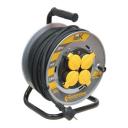 Удлинитель силовой IEK Professional, розеток 4шт, 3x1.5 кв.мм, 16A, 50м, КГ, катушка металлическая, серый [wkp16-16-04-50-44]