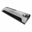 Пакетный ламинатор формата А3 для небольшого объема работ по ламинированию в офисе. Оснащен системой ABS для легкого извлечения документа при замятии.Формат бумаги (max): A3Толщина пленки, мкм (max): 150Температура, C (max): 120-125Температура, С (min): coldКоличество валов: 4Скорость ламинирования, мм/мин: 350Мощность, Вт: 450Корпус: пластикВысота, мм: 100Ширина, мм: 470Глубина, мм: 190Вес, кг: 3,49Холодное ламинирование: ДаABS: ДаРегулировка температуры: Да