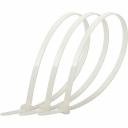 Нейлоновые хомуты (кабельные стяжки) ЭРА обладают неразъёмным замковым механизмом одностороннего действия. Используются для крепления или соединения в жгут проводов, кабелей и любых разновидностей труб как внутри помещений, так и снаружи. Прочность, эластичность и простота монтажа позволяют использовать их на предприятиях и в быту. Изделия выпускаются из выскококачественного материала Полиамида 6.6, который обладает высокой устойчивостью к маслам, смазкам, масляным производным, хлоридным растворителям, устойчивостью к слабым кислотам. Хомут прост в применении, его можно крепить руками или с применением спец инструмента. Обеспечивает оперативность при монтаже и гарантирует надёжную фиксацию предметов. Области применения: в профессиональной сфере для увязки кабелей и проводов в жгут и монтажа кабельных линий и проводников, как внутри помещений, так и снаружи. в быту для многих целей, например, для ремонта вещей, подвязывания растений, сборки различных конструкций, ремонте автомобиля и т.д.