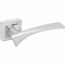 Дверная ручка Palladium Atom PD УТ-00000347 обладает плавно изогнутым рычагом и строгой гармонией пропорций. Ручка подходит почти ко всем дверям, отлита из сплава ЦАМ высочайшего качества (Grade A; степень чистоты – более 99,99%). Она прочная и не ржавеет. За неизменность расцветки отвечают премиальное гальваническое покрытие (120 часов в соляном тумане без признаков отслоения) и двойной слой лака.