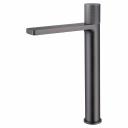 Смеситель с прогрессивным картриджем!Это самый современный способ управления смесителем. Ручка смесителя для подачи воды поворачивается только в одну сторону, включая холодную воду. Постепенно поворачивая ручку, усиливается напор и повышается температура воды. Плавное увеличение температуры оберегает от ожогов, а также позволяет экономить расход горячей воды.