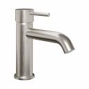 Коллекция COX выводит минимализм на новый уровень. Функциональность и традиционное качество PAINI представлено в лаконичной форме в однорычажном смесителе для раковины с удлиненным изливом. Тонкая эргономичная ручка контрастирует с цилиндрическим корпусом, а современные технологии позволяют экономить воду и заботиться об окружающей среде. Дизайн смесителя будет органично смотреться в стилях хай-тек, модерн, классика или добавит завершающий штрих в минималистичный интерьер.