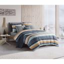 Поплин – это идеальная ткань для постельного белья. Ее отличают натуральный состав, мягкая текстура в характерный рубчик, долгий срок службы.Поплин изготавливается простым крестообразным переплетением, но при этом нить основы тонкая и плотная, а нить утка – более мягкая, рыхлая.Поплин для постельного белья изготавливается из 100% хлопка. Волокна хлопка хорошо впитывают влагу, пропускают воздух, не вызывают аллергических реакций. Ткань хорошо окрашивается в любой цвет, на нее можно нанести любой рисунок.Поплин долго, в течение как минимум трех лет сохраняет яркость расцветки после стирок, при условии правильного ухода. Он не сложен: мягкое средство для стирки, деликатный режим. Сохранить мягкость КПБ поможет кондиционер для белья. Сушить рекомендуется на свежем воздухе, в тени. Поплин не нуждается в глажке, высохшее белье можно просто аккуратно сложить и убрать на хранение.