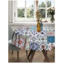 Круглая скатерть на кухонный и праздничный стол JoyArty "Цветочные вибрации" из сатена, диаметр 150 см