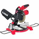 Инструменты ELITECH серии "Стандарт" неприхотливы и надёжны, рассчитаны на продолжительные, интенсивные нагрузки. Обладают необходимыми степенями защиты от влаги, пыли и нестабильного напряжения в сети.Торцовочная пила ELITECH ПТ 1221 (E2007.008.00) с электродвигателем мощностью 1200 Вт и скоростью вращения 5000 об/мин, предназначена для стационарной и точной распиловки дерева и производных от него материалов любой длины и любой формы под заданным углом распила. Пила подключается к однофазной сети переменного тока напряжением 230 В и частотой 50 Гц и рассчитана для работы диском с макс.диаметром 210 мм. Пила имеет возможность поворота в горизонтальной плоскости до 45 градусов влево и вправо, возможность наклона влево до угла 45 градусов. Максимальная ширина пропила 120 мм (положение 0 градусов) и 80 мм (поворот влево/вправо на угол 45 градусов). Максимальная глубина пропила (толщина заготовки) 60 мм при отсутствии наклона и 30 мм при наклоне на угол 45 градусов.