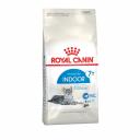 Royal Canin Indoor 7+ полнорационный сухой корм для пожилых кошек старше 7 лет, живущих в помещении - 400 г повседневный супер премиум для пожилых с курицей мешок Россия 1 уп. х 1 шт. х 0.4 кг