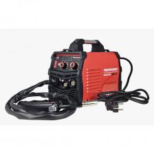 МIG-210- это простой в использовании сварочный аппарат МПС, подходящий как для бытового, так и для профессионального использования. Подходит для самых разных целей, а возможность использования длинного удлинительного шнура облегчает эксплуатацию на различных объектах. Он также подходит для использования в генераторах на строительных площадках. Сварочное напряжение и скорость подачи проволоки регулируются одним регулятором в зависимости от толщины свариваемого листа. Таким образом, выбрать правильные параметры несложно. Длина дуги, или теплота сварки, регулируется с помощью другого регулятора, и как только найдено нужное значение, обычно нет необходимости изменять его даже при сварке более толстого или более тонкого листа. Сварочные свойства машины оптимальны при использовании стальной проволоки диаметр 08 мм Кроме того, в качестве присадочной проволоки можно использовать сплошную проволоку толщиной 06мм, 09 мм или 1,0 мм или проволоку с сердечником.