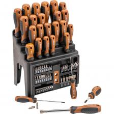 Набор отверток и бит FORSTIME — практичное решение для дома, мастерской или гаража. Этот универсальный комплект включает 61 предмет, что позволяет выполнять широкий спектр задач, от мелкого ремонта до сборки мебели. Все инструменты удобно организованы и всегда под рукой, что обеспечивает порядок и быстроту доступа.Удобное расположение инструментов: Все элементы хранятся на подставке, что облегчает их использование и хранение.Эргономичные ручки: Обеспечивают надёжный хват и комфорт при работе, снижая усталость рук.Разнообразие насадок: Включает в себя плоские, крестообразные, торкс и квадратные отвертки, а также множество бит, подходящих для большинства стандартных крепежей.Высокое качество материалов: Изготовлен из хром-ванадиевой стали, что гарантирует долговечность и устойчивость к коррозии.23 классические отвертки24 биты (25 мм)Головки-битыКрючки для демонтажа сальниковДержатель битОрганайзер с намагничивателем и размагничивателемНадёжность, удобство и качество — всё в одном наборе, который станет незаменимым помощником в любых домашних и профессиональных задачах. С набором FORSTIME вы сможете легко справляться с любыми задачами, будь то мелкий ремонт или более сложные проекты.