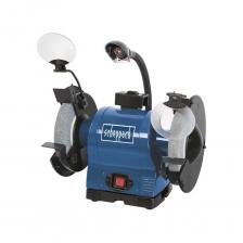 Точильно-шлифовальный станок предназначен для эффективного выполнения работ по заточке и шлифовке как в условиях домашней мастерской или гаража, так и для профессионального применения на строительной площадке. Он оснащен мощным и надежным 550-ваттным индукционным двигателем, который обеспечивает исключительно плавную и малошумную работу без вибраций. Конструкция включает регулируемый защитный экран для безопасного отвода искр, а также удобно настраиваемый упор для точного позиционирования обрабатываемой детали. Для комфортной работы при недостаточном освещении предусмотрена гибкая рабочая лампа. Важной особенностью является встроенный водяной резервуар для охлаждения затачиваемого инструмента во избежание его перегрева и повреждения. Диаметр установленных шлифовальных кругов составляет 200 миллиметров.