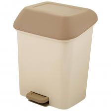 Контейнер для мусора Spin&Clean из коллекции Step с педалью, объемом 15 л, идеальное решение для создания чистоты и порядка. Руки всегда останутся чистыми, ведь для открывания крышки ведра есть удобная педаль. Крышка скрывает мусор, предотвращает распространение запахов, а также ограничивает доступ домашних животных к содержимому контейнера. Не составит труда очистить мусорный контейнер Spin&Clean, внутри расположено внутреннее ведро с удобными ручками, его можно вынуть, при необходимости вымыть, спрятать края пакета. Объем мусорного ведра 15 л подходит для большой семьи. Высокое качество пластика обеспечивает долгий срок службы контейнера. Контейнер может использоваться как в помещении, так и на улице. Легкость и прочность мусорного ведра Spin&Clean Step оптимально решают проблему сбора отходов.