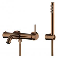 Бронзовое исполнение для тех, кто ценит элегантность и классические нотки в интерьере. Нержавеющая сталь с матовой поверхностью выглядит потрясающе. Смеситель для ванны с душем KNOTLOR ECLIPSE SS-23/RB – это идеальное решение для создания комфортной и функциональной ванной комнаты. Этот однорычажный смеситель с коротким изливом сочетает в себе современный дизайн и практичность, что делает его подходящим для любых интерьеров. С моделью SS-23/RB вы сможете легко управлять температурой и потоком воды, что обеспечивает удобство в использовании. Благодаря этому, вы можете наслаждаться расслабляющими водными процедурами. Смеситель для ванны с душем также отлично подходит для ежедневного использования и позволяет поддерживать высокий уровень гигиены. Он станет отличным дополнением к вашим сантехническим решениям, так как гармонично вписывается в любую ванную комнату благодаря современному минималистичному дизайну. Однорычажный механизм гарантирует легкость в эксплуатации, позволяя вам быстро переключать его между различными режимами работы. Компактные размеры и стильный внешний вид делают KNOTLOR SS-23/RB не только практичным, но и эстетически привлекательным. Будьте уверены, что вы выбрали качественный и надежный продукт, который прослужит вам многие годы. Преобразите свою ванную комнату с новым смесителем для ванны и душа и наслаждайтесь каждой минутой водных процедур с высоким уровнем комфорта и стиля.