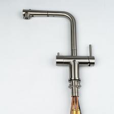 Смеситель GRANDEX AQUA INTEGRA-SP - современный, стильный и многофункциональный кухонный смеситель, выполненный из высококачественной нержавеющей стали. В смесители использованы испанский керамический картридж Sedal 35 мм и швейцарский аэратор Neoperl. Подключение фильтра Выдвижной излив Режим душа Цвет нержавеющая сталь Идеально сочетается с мойками GRANDEX AQUA