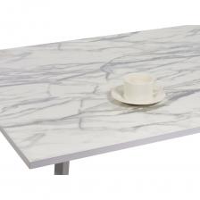 Силиконовое покрытие Dekorelle обеспечивает защиту поверхностей от грязи и повреждений.Подходит для использования на любой поверхности, поэтому является универсальной.Плотно прилегает к столу, за счет чего отличается практичностью.Изготовлено из силикона, благодаря чему отличается простотой в уходе и уборке.