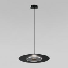 Подвесной светильник 40030/1 в черном цвете предназначен для создания дополнительного освещения и акцентной подсветки в современных интерьерах. Светильник со встроенные LED которые создадут качественное освещение на площади 1 м кв. и подсветит рабочие зоны на кухне, в зале, в кабинете и в других местах.Светильник с металлическими плафонами оборудован системой регулировки высоты подвеса, позволяющей размещать изделие на разных уровнях, уменьшая или увеличивая угол рассеивания светового потока. Подвесной светильник просто устанавливается на натяжных потолках при помощи монтажной планки.