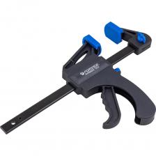 Быстрозажимная F-образная струбцина от бренда Forsage — это надежный инструмент, предназначенный для быстрого и эффективного закрепления деталей. Она идеально подходит для использования в строительстве, столярном деле и других областях, где требуется надежное соединение.Основные характеристики:Универсальное применение: Струбцина подходит для различных задач, включая крепление деталей с поверхностями или друг с другом. Она станет незаменимым помощником в вашем наборе инструментов, обеспечивая точность и надежность при работе.Прочный и долговечный материал: Изготовлена из высококачественного металла, что гарантирует долговечность и надежность в эксплуатации. Струбцина выдерживает значительные нагрузки и не подвержена деформации.Удобный механизм быстрозажима: Интуитивно понятный механизм позволяет быстро устанавливать и снимать струбцину, экономя ваше время и усилия. Вы сможете легко регулировать зажим, что особенно важно при работе с деталями разных размеров.Технические характеристики:Максимальный захват губок: 150 ммОбщая длина: 325 ммГлубина захвата: 60 ммЭргономичный дизайн: Удобные пластиковые губки (подвижная и фиксированная) обеспечивают надежный захват и защиту зажимаемых деталей от повреждений.Преимущества: Быстрозажимная струбцина Forsage — это отличный выбор для тех, кто ценит качество и эффективность в работе. Она поможет вам удерживать материалы в нужном положении, обеспечивая точность и надежность при выполнении строительных и ремонтных работ. Благодаря своему удобному дизайну и прочной конструкции, струбцина станет надежным помощником в вашей мастерской!