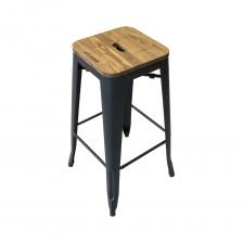 Табурет DAD`s Garage® Great предназначен для использования в офисе, на производстве и в быту. Особенно он удобен для работы за верстаком. Основные особенности конструкции: устойчивое металлическое основание с подставкой для ног; сиденье без подлокотников, не ограничивающее работу за верстаком; качество пропитки деревянного элемента гарантирует длительное использование табурета внутри помещения без повторной обработки лаком. Всесторонняя порошковая окраска металла надежно защищает изделие от коррозии. Табурет серии «DAD`s Garage®» дополнит неповторимую атмосферу сочетания «ретро» и современного дизайна гаража. Изделие поставляется в разобранном виде.