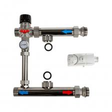 Компактные смесительные узлы используют для регулирования расхода и температуры теплоносителя, подаваемого в систему гидравлического напольного отопления. Конструкция смесительного узла позволяет монтировать его как с левой, так и справой стороны распределительного коллектора. Подключение подающего и обратного трубопроводов производится слева, подключение распределительных коллекторов - справа, соблюдая направление стрелок потоков. Узлы смесительные типа FHM могут быть установлены непосредственно на распределительные коллекторы без применения дополнительного оборудования. Диапазон настройки регулятора температуры: от 30 до 55 °С Корпус, гайки и муфты - латунь Уплотнительные кольца - NBR Kvs трёхходового клапана: 1.9 м3/ч Монтажная длина насоса: 130 мм Подключение насоса: G1"