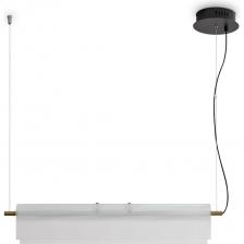 Благодаря прозрачному рельефному плафону подвесного светильника Loyd открываются новые грани в световых решениях. Внутри него — LED-трубка с теплым светом 2700К, которая может использоваться как самостоятельный источник освещения. Эта необычная особенность превращает один светильник в два разных световых решения: классический подвесной светильник и минималистичная световая линия. Серия Loyd не только освещает пространство, но и придает ему изысканный стиль, позволяя легко менять атмосферу.