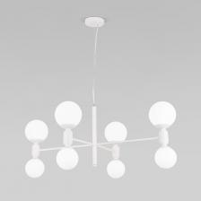 Подвесная люстра Bubble в белом цвете – это выразительное сочетание геометрических форм и лаконичного дизайна. Круглые плафоны белого цвета разных диаметров формируют мягкий равномерный свет. Светильник рассчитан на 8 сменных ламп. Люстра Bubble добавит уникальную атмосферу в интерьер спальни, гостиной или кухни.Высота подвеса регулируется2 цоколя – Е27 для верхних плафонов с диаметром 150мм, G9 – для нижних с диаметром 110мм.Серия Bubble представлена в пяти разных цветах: черный жемчуг , белый, черный , золото, латунь.