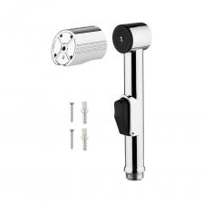 Кнопка подачи воды на корпусе лейки, тонкое распыление воды для гигиенического душа.Настенный держатель и крепеж в комплекте.Диаметр: 30 мм Длина: 18 см Соединение: 1/2"