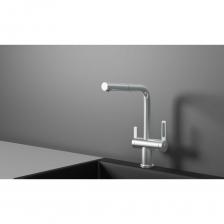 Смеситель для кухни с выдвижным изливом и подключением к фильтру от российского бренда Granula. Он сочетает в себе высокую функциональность и надежность, делая его незаменимым помощником на вашей кухне. Корпус из нержавеющей стали AISI 304 – надёжный корпус, делает смеситель долговечными и устойчивым к коррозии, перепадам давления и температур. Испанский картридж SEDAL – обеспечивает плавное регулирование напора воды и температуры, а также бесшумность при работе смесителя. Аэраторы NEOPERL – защищают от известкового налета, обеспечивают долгий срок службы и препятствуют засорам аэратора, отложениями и другими посторонними частицами, содержащимися в воде. Фиксированный диапазон вращения картриджа – экономит воду и ограничивает ход ручки, предоставляя возможность установит смеситель близко к стене. Выдвижной излив – увеличивает охват рабочей зоны и позволяет легко дотянуться до труднодоступных мест. Подключения к фильтру – обеспечивает постоянный доступ к чистой питьевой воде без необходимости покупки воды в магазине. Система креплений – обеспечивает устойчивость смесителя после монтажа на мойке или столешнице. В комплекте также идет специальное пластиковое крепление для дополнительной устойчивости на тонких мойках. Гибкая подводка длиной 60 см – позволяет легко дотянуться до корпуса смесителя при монтаже, не требуя особой ловкости и специальных навыков. Оригинальный дизайн ручки – делает смеситель удобным в использовании, а прочный корпус из нержавеющей стали добавляет ему эстетическую привлекательность. Этот смеситель станет отличным дополнением к вашей кухне и обеспечит комфорт, функциональность и долговечность в использовании.