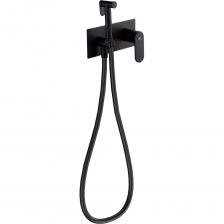 Смеситель встраиваемый: латунь, картридж D=35 мм, чёрный Отражатель: сталь SUS201, 220х95 мм, чёрный Держатель для лейки с выпуском: латунь, чёрный Гигиеническая лейка: латунь, L=114 мм, чёрный Шланг душевой: PVC, L=120 мм, чёрный Внутренняя часть: 225 х 97 мм, вход 1/2"