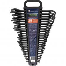 Набор комбинированных ключей от SIGMATOOL — это один из самых распространённых и востребованных типов гаечных ключей, который объединяет конструкции рожкового и накидного профиля. Он включает 25 ключей, предназначенных для монтажа и демонтажа резьбовых соединений.Универсальный дизайн: Использование двух одноразмерных профилей делает ключи универсальными. Рожковая сторона позволяет работать с крепежом, доступ к которому возможен только с одной стороны, а накидная часть предназначена для высоконагруженных соединений.12-гранная накидная часть: Обеспечивает надежное сцепление с болтовыми соединениями, снижая риск соскальзывания и повреждения крепежа.Широкая область применения: Ключи подходят для ремонта легковых и грузовых автомобилей, мототехники, квадроциклов, снегоходов, гидроциклов, спецтехники, садовой техники и других слесарно-монтажных работ.Материал: Изготовлены из углеродистой стали с антикоррозийным покрытием, что гарантирует долговечность и защиту от коррозии.Удобный пластиковый держатель: Набор поставляется в трапециевидном пластиковом держателе, что обеспечивает удобное хранение и легкий доступ к инструменту.Комбинированные ключи SIGMATOOL — это идеальный выбор для профессионалов и домашних мастеров, которые ценят функциональность и надежность. Их универсальность позволяет эффективно выполнять широкий спектр задач, делая работу более удобной и продуктивной.