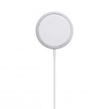 Беспроводное зарядное устройство Qumo Qi15w c поддержкой MagSafe для iPhone