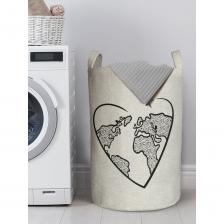 Корзина для хранения вещей 40x60 см JOYARTY gaba_385281_L станет незаменимым атрибутом детской комнаты, в котором малыши смогут хранить игрушки. Компактная бескаркасная корзина способна вместить в себя множество маленьких игрушек - машинок, кукол или деталей конструктора. Изделие может выполнять множество практических функций, например, при поездке на природу в него удобно сложить запасную детскую одежду. В пустом состоянии корзина складывается и занимает минимальное количество места. Внутри изделия имеется тканевая крышка с фиксирующим шнурком, которая позволяет зафиксировать уже сложенные игрушки. В зависимости от цветопередачи экрана монитора, яркость рисунка может отличаться от изображения на сайте. Допустимо отклонение в размере в пределах 2-3 см. Материал: искусственный войлок; состав: полиэстер 100%. Плотность: 211 гр/кв.м.