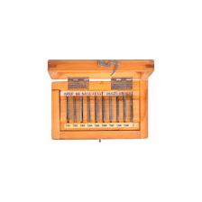 Меры длины концевые плоскопараллельные стальные являются наиболее точным измерительным прибором. Служат для проверки и градуировки мер и контроля размеров измерительных приборов, а также для наладки станков и особо точных разметочных работ. Для изготовления концевых мер длины используется высококачественная и износостойкая сталь и керамика. Наборы концевых мер длины обеспечивают возможность получения блока концевых мер любого размера до третьего десятичного знака.