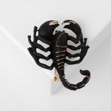 Брошь «Скорпион», чёрная в золоте