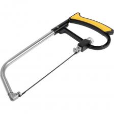 Набор с ножовкой от марки ТУНДРА — это комплект инструментов, предназначенный для различных видов пиления и работы с металлом. Он включает в себя ножовку, универсальную пилку и 5 пилок по металлу. Ножовка изготовлена из прочного металла, который обеспечивает долговечность и надёжность инструмента. Двухкомпонентная ручка инструмента удобно лежит в руке и обеспечивает комфортную работу. Лезвие имеет специальную заточку, позволяющую легко и точно резать различные материалы, включая дерево, пластик и металл. Пилки по металлу имеют различную зубчатость, что позволяет выбрать подходящую пилку в зависимости от толщины и жёсткости материала.