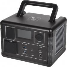 Портативная электростанция мощностью 600 Вт и напряжением 230 В / 50 Гц. На борту электростанции имеются различные выходы постоянного напряжения (5В, 9В, 12В, 15В, 20В), адаптируемые к различным портам, таким как USB, ТУРЕ-С, DC5521, автомобильный прикуриватель и т.д. Портативная электростанция оснащена светодиодным светильником 3W LED и дисплеем, который в режиме реального времени отображает состояние батареи, её мощность и другие параметры. Подходит для множества различных устройств и сценариев использования, таких как холодильники, электрические вентиляторы, телевизоры, дроны, мобильные телефоны, планшеты, ноутбуки, настольные компьютеры, небольшие принтеры, различные лампы, фотооборудование, электрические плиты, электроинструмент и т.д.