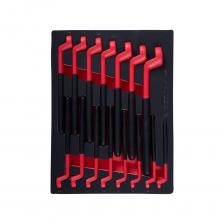 Набор накидных диэлектрических ключей KING TONY 7-24 мм, ложемент, 15 предметов 9-12FVG15MRV используется для работ с резьбовыми соединениями. Находит применение на станциях технического обслуживания автомобилей (СТО), в автосервисах, автомастерских, промышленности. Ключи выполнены из высококачественной хромованадиевой стали, что обеспечивает прочность и долговечность. Диэлектрическое покрытие ключей обеспечивает соответствие ключей требованиям норм безопасности по стандарту VDE.  Инструмент имеет соответствующую маркировку и сертификат качества IEC 60900:2012 для работы под напряжением до 1000 В переменного тока и до 1500 В постоянного тока. Ложемент выполнен из качественного материала EVA –  это легкий, прочный, эластичный и упругий материал, обладающий хорошими амортизирующими свойствами, устойчивый к маслам и растворителям, при деформации возвращает прежнюю форму. Размер ложемента адаптирован для размещения на полке инструментальной тележки.