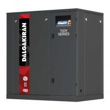 Компрессоры серии «TIDY-N» и «DVK-N» активно используются в разнообразных отраслях малого и среднего бизнеса, что обусловлено их выдающейся эффективностью и надежностью.Серии «TIDY-N» и «DVK-N» оборудованы высокоэффективным винтовым блоком и экономичным двигателем, что позволяет существенно сократить энергозатраты. Интуитивная электронная система управления гарантирует лёгкость в использовании и оптимизацию работы устройства. Также компрессоры обеспечивают быстрое подключение и мгновенный запуск, что делает их отличным выбором для оперативного реагирования на потребности производства.Общие характеристикиВысокоэффективный винтовой блок и экономичный двигательЭлектронная система управленияБыстрое подключение и запуск «в работу»Надёжный винтовой блок последнего поколенияПрофили роторов спроектированы для снижения потерь сжатого воздухаОсобая конструкция подшипников, снижающая нагрузкуНизкие затраты на обслуживание и заменуДвигатель экономного класса IE3Система привода с ременной передачейСтартер двигателя «звезда» / «треугольник»Удобство обслуживания благодаря специальной системе натяжения ремняОпция «плавного пуска»
