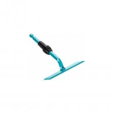 Тяпка скользящая "тяни-толкай" Gardena 12 см 03200-20.000.00 используется для обработки грядок на садовом участке. Подойдет для рыхления почвы и удаления сорняков. Ширина рабочей части - 120 мм. Нижняя кромка заострена по всему периметру, что облегчает разбиение достаточно плотной или сырой почвы. Выполнена из прочной нержавеющей стали, что обеспечивает долгий срок службы. Может использоваться с любой ручкой Комбисистемы Гардена. Инструмент просто соединяется с ручкой и крепится винтом. Проверенная технология обеспечивает надежность эксплуатации без раскачивания инструмента. Рекомендуется использовать ручку длиной 150 см, в зависимости от роста пользователя.