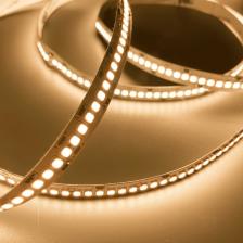 Подчеркнуть уют и эстетику помещения, создать атмосферу комфорта и стиля – все это возможно с помощью гибкой белой светодиодной ленты для люстры 12 вольт с теплым свечением. Эта мягкая, липкая, самоклеящаяся декоративная подсветка 5м для всех видов помещений: гардеробной, детской комнаты или спальни. Используйте ее для кухни, чтобы осветить пространство под шкафом или стол. Энергоэффективная потолочная самоклеящаяся лента 6 метров 12в для мебели обрамит контурные предметы интерьера, придавая им особый шарм и привлекательность благодаря ярким качественным led - диодам. Функции гибких лед светодиодов оценят ценители интересных решений для декорирования - вы можете использовать этот современный аксессуар для зеркала, для рабочей зоны, для бассейна или уютного уличного местечка для отдыха. Термопроводный скотч 3М обеспечивает надежное крепление ленты 5 метров 12v на любую поверхность благодаря клейкой основе – будь то натяжной, подвесной потолок, стены или даже под плинтус. Водонепроницаемая теплоустойчивая конструкция позволит использовать ее в различных условиях – во влажных помещениях, будь то ванная комната, душ, авто или улица, а также в сухих помещениях. Для автомобиля самоклеющаяся лента 6м становится настоящей находкой. В машине она придаст современный стиль и поможет в освещении салона или багажника. Благодаря устойчивости к ультрафиолетовому излучению – водостойкая лента не пожелтеет и прослужит долгие годы.