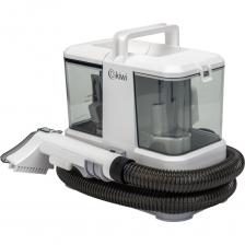 Создан для эффективной влажной уборки дома и станет надежным помощником в уходе за чистотой. Компактная и удобная модель сочетает в себе функциональность и простоту использования. Благодаря мощности 350 Вт и силе всасывания 20 Вт пылесос легко справляется с пылью, шерстью домашних животных и въевшимися загрязнениями. Устройство оснащено двумя резервуарами: бак для чистой воды объемом 0,8 литра и бак для грязной воды на 0,5 литра, что позволяет производить полноценную влажную уборку без постоянной остановки для опорожнения. Моющий пылесос оснащен набором насадок, среди которых жесткая щетка для глубокой очистки пятен и вертикальная насадка для труднодоступных мест и щелей. Удобная длина шланга 1,2 м и сетевого шнура 3 м обеспечивает свободу перемещений во время уборки, а пластиковый корпус отличается легкостью и прочностью. Уровень шума не превышает 82 дБ, что делает работу менее утомительной. Моющий пылесос Kiwi KCC-4318 подойдет для влажной уборки твердых полов, ковровых покрытий и мягкой мебели, сохраняя свежесть и чистоту в доме. Модель оснащена системой защиты от перегрева и соответствует классу защиты IPX4, что гарантирует безопасное использование. Надежный и компактный пылесос станет отличным выбором для квартиры, дома или офиса, где важна быстрая и качественная уборка.