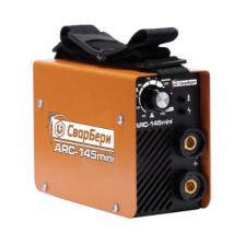 Аппарат сварочный СВАРБЕРИ ARC 145-mini. Аппарат отлично справится с электродами от 1,6 мм - 3,2 мм. Его габариты и вес с легкостью позволяют использовать данный сварочный аппарат при работах на высоте: повесив аппарат на плечо, сварщик не будет испытывать никакой усталости. Инверторы СВАРБЕРИ - это полноценные сварочные инверторы, обладающие оптимальным набором функций и характеристик для качественной сварки. Возможность работы при пониженном напряжении позволит успешно использовать аппараты в слабых сетях, на приусадебном участке или гараже. Прочный каркас обеспечивает защиту аппарата от механических повреждений, делая возможным работу в различных условиях.