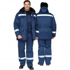 Костюм мужской утепленный "Мастерок 2 Ультра" СОП — обновлённая модель недорогого утепленного рабочего костюма от общепроизводственных загрязнений, который имеет 3 и 4 класс защиты от пониженных температур и предназначен для использования в IV и «особом» климатическом поясе. Костюм «Мастерок 2 Ультра СОП» комплектуется курткой, полукомбинезоном и ветрозащитной маской. Модель выполнена из смесовой ткани с водоотталкивающей отделкой, которая гарантирует устойчивость к длительному воздействию снега и дождя. Куртка: с центральной застёжкой на двухзамковую молнию и ветрозащитной планкой, отложным воротником и капюшоном. Воротник из искусственного меха может использоваться в двух положениях: как отложной и как воротник-стойка (воротник фиксируется в поднятом положении с помощью хлястика на пуговице). Полукомбинезон: утеплённый, с грудкой, центральная застёжка на двухзамковую молнию, регулируемые бретели. Плотность прилегания к талии регулируется поясом с резинкой. Маска: утеплённая, пристёгивается к ветрозащитной планке на пуговицу, фиксация по оголовью хлястиками на контактной ленте. Анатомический крой маски обеспечивает плотное прилегание, но при этом не затрудняет дыхание. Подклад из 100% хлопка не вызывает аллергии. Утеплитель: синтепон: куртка 450 г/м? (3 слоя х 150 г/м?) + ветрозащитная ткань; рукава, капюшон, полукомбинезон 300 г/м? (2 слоя х 150 г/м?) + ветрозащитная ткань; воротник 150 г/м? (1 слой), маска 300 г/м? (2 слоя х 150 г/м?).