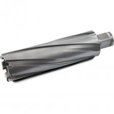 Сверло корончатое TCT AT-S предназначено для магнитных сверлильных станков. С помощью держателя КМ/WELDON 19 - корончатое сверло адаптируется и на стационарные сверлильные станки. Сверло корончатое оснащено напайками из твердого сплава TCT. Обладает высокой износостойкостью и подойдет для сверления сталей, сверхпрочных сталей и сплавов, нержавейки, а также рельсов. Максимальная стойкость и оптимальная геометрия режущих кромок. Для сверления необходимо использовать центрирующий штифт (пилот, направляющая) размер 7.98x160 мм - целиковый, или разборный - размер 7.98х157-2 мм, в комплект поставки не входит и приобретается отдельно. Рекомендовано применять СОЖ для охлаждения. Внимание, изображение товара может отличаться от реального! Верные параметры указаны в технических характеристиках товара.