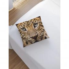 Двусторонняя наволочка для декоративной подушки 45х45 см прекрасно дополнит и украсит декор каждой комнаты, офиса, спальни, фотозоны и гостиной. Чехол на подушку выполнен из мягкого и приятного на ощупь высококачественного материала «Оксфорд» с фактурой ткани "Рогожка" плотностью 200 гр./кв.м. Чехол на подушку с потайной молнией гипоаллергенный, хорошо держит форму и не дает усадки. Создать уют в доме можно с помощью ярких и стильных аксессуаров, одним из которых может стать чехол для диванной подушки. Рисунок нанесен на наволочку с двух сторон с помощью сублимационной печати, что позволяет сохранить яркость изделия даже после множества стирок. Уход за домашним текстилем простой: стирать при температуре 30-40 градусов, выбирая деликатный режим стирки и отжим не более 800 оборотов. НЕ ОТБЕЛИВАТЬ! Наволочка на подушку с фотопринтом квадратной формы - отличный подарок на любой праздник: маме, бабушке, подруге и сестре, на День рождения, юбилей, Новый год, 14 февраля (День всех влюблённых, День святого Валентина), 23 февраля (День защитника Отечества), 8 марта (Международный женский день), пасху и новоселье. При распаковке изделия может присутствовать незначительный запах, связанный с производственными особенностями, который уходит при первой стирке. Яркость рисунка может отличаться от изображения на сайте. Допустимо отклонение в размерах +- 5 см.