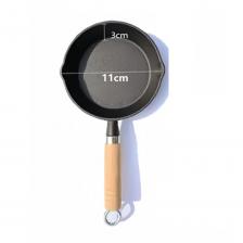 Чугунная сковорода черная