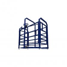 Напольные электронные весы простого взвешивания типа МП предназначены для статического взвешивания различных грузов и могут быть использованы на предприятиях пищевой промышленности, торговли, предприятиях питания, почты, а также в различных отраслях сельского хозяйства. Материал платформы: конструкционная сталь Ограждение из профильной трубы Светодиодный весовой индикатор МИ ВДА/12Я Функции: обнуление, режим суммирования (ручной-автоматический), счетный режим, режим фиксирования пикового значения массы, взвешивание нестабильной нагрузки (взвешивание животных), процентный режим, режим дозирования (со звуковым сигналом), установка значения массы предустановленной тары Интерфейс RS-232 Питание: от сети 220В/50Гц, аккумулятор 6В/4,5А·ч Диапазон рабочих температур: весоизмерительный прибор -10...+40 ?С, грузоприемное устройство -30...+40 ?С. Конструкция весов - четырехдатчиковая платформа, ограждение с дверцами, встроенные минипандусы на платформе Расстояние от пола до рабочей поверхности платформы - 90 мм Высота бокового ограждения - 1000 мм Высота ограждения по дверцам - 1200 мм Мобильный модуль с колесами, диаметр D колес - 125 мм