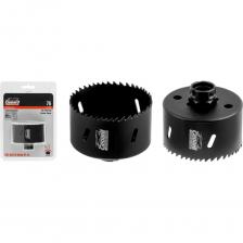 Применение: для сетевых и аккумуляторных дрелей-шуруповертов, легких перфораторах и со стационарными станками в безударном режиме; Назначение: для сверления сквозных отверстий в листовой и нержавеющей стали, легированному и нелегированному алюминию, цветным металлам, пластмассе, гипсокартону, древесно-стружечным плитам, дереву, ламинату; Зубья: специальная прогрессивная геометрия зубьев с переменным шагом 4-6 TPI (4-6.5 мм), крупный и мелкий зуб, разведенные для быстрого и чистого реза. Материал режущей части коронки: HSS M42 Bi-Metal 8% Co (быстрорежущая сталь c содержанием кобальта 8%), 65-68 HRC. Материал корпуса коронки: пружинная сталь 40Х, 48-52 HRC. Максимальная глубина сверления: 38 мм. Соединение коронки: быстрое соединение с универсальным центрирующим сверлом (серия GP2502) в одно движение при помощи адаптера в комплекте. Хвостовик с центрирующим сверлом в комплект поставки не входит. Предельно допустимое отклонение (толеранс) готового отверстия: +/- 1 мм.  Упаковка: индивидуальный блистер. Внимание, изображение товара может отличаться от реального! Верные параметры указаны в технических характеристиках товара.