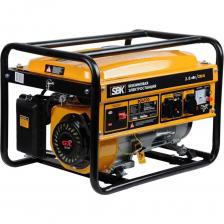 Применяется для резервного питания бытовых приборов в случае аварийного отлючения электросети. Предназначен для использования в небольших магазинах, на даче. Удобно использовать на строительных площадках, складах, в домашнем хозяйстве или на природе. Назначение: Для выработки электроэнергии: В случае аварийного отключения центральной сети в частном доме или на даче; На строительных объектах; В сфере уличной торговли. Преимущества Блок AVR для стабильного напряжения - Защита от перегрузки Защита от низкого уровня масла Жёсткая рама Низкий уровень шума Вольтметр Металлический топливный бак с указателем уровня топлива Улучшенная система охлаждения Надёжный 4-х тактный двигатель (аналог HONDA OHV)- Возможность присоединения колес и ручек