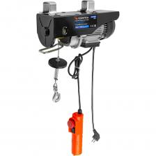 Подвесная таль от бренда Forsage — это высокоэффективное грузоподъемное устройство, состоящее из подвижного и неподвижного блоков, через которые проходит трос или металлическая цепь. Она изготовлена из углеродистой стали, что обеспечивает её долговечность и надежность. Мобильность: Лебедка имеет простую конструкцию и небольшие размеры, что делает её легкой для переноски и удобной в использовании. Надежность цепи: Цепь обладает запасом прочности на разрыв 4:1, что гарантирует безопасность при работе. Устойчивость к коррозии: Материалы, из которых изготовлена таль, обеспечивают стойкость к коррозии и износу, что способствует длительному сроку службы. Премиум-тормоз: Тормоз обеспечит вашу безопасность во время работы, предотвращая случайное падение груза. Прочная конструкция: Механизм установлен на прочные стальные пластины и закрыт защитным корпусом, что делает его надежным в эксплуатации. Крюки и элементы подвески: Имеют 4-х кратный запас прочности и предохранительную защелку, а также могут вращаться на 360 градусов, что упрощает маневрирование. Удобная рукоятка: Оснащена нескользящим резиновым покрытием с текстурой, что улучшает захват и упрощает эксплуатацию. Технические характеристики: Напряжение: 220В Мощность: 1.45 кВт Высота подъема: 6-12 м Грузоподъемность: 350 кг на 12 м, 700 кг на 6 м Тип подвески: стационарная Эта лебедка идеально подходит для использования в автомобильной сфере, строительстве и других областях для перемещения грузов.